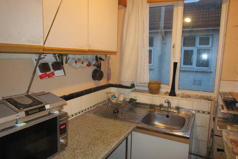 2 bedroom maisonette for sale, Balfour Road, Middlesex UB2