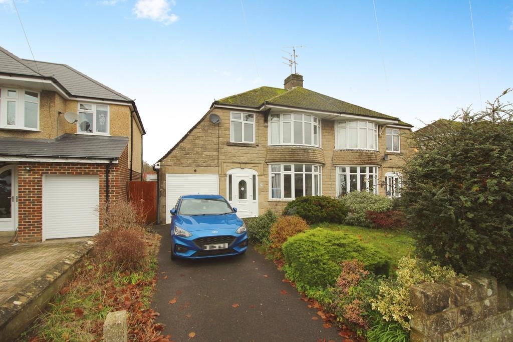 Carlisle Avenue, Swindon SN3 3 bed semidetached house £1,300 pcm (£