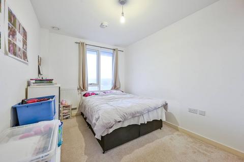 2 bedroom flat for sale, Adenmore Road, Catford, London, SE6