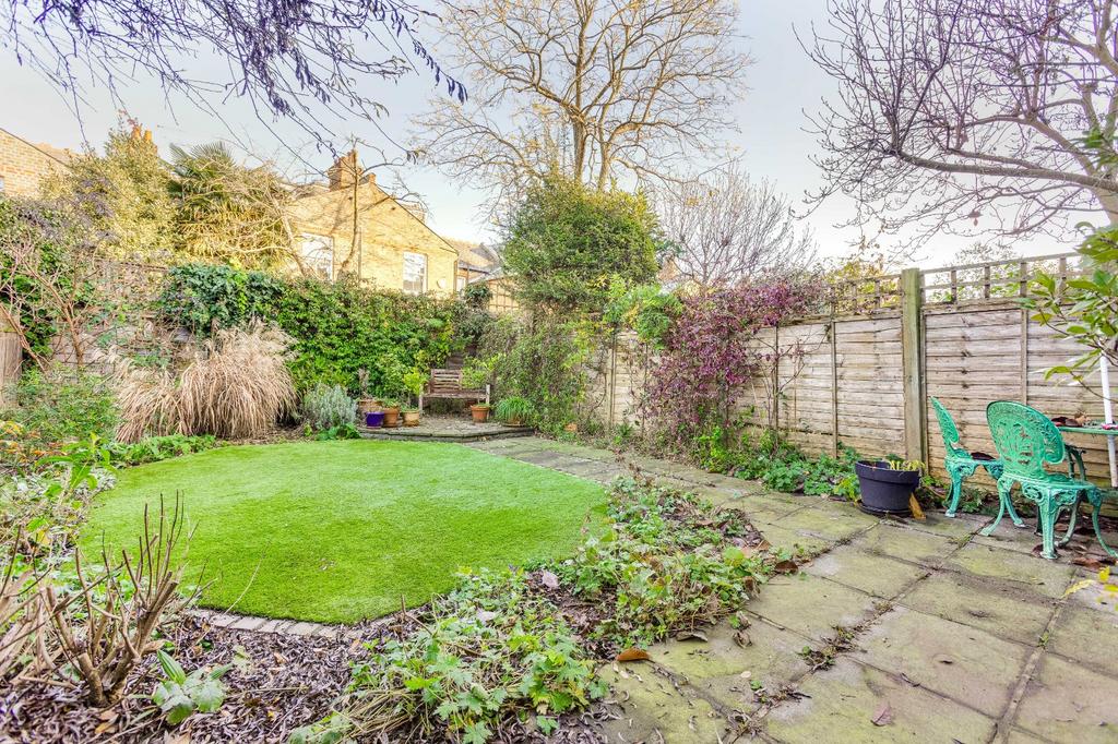 Priory Road, Kew, Surrey 4 bed semidetached house for sale £1,800,000