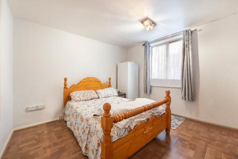 2 bedroom maisonette for sale, Louise de Marillac House, Smithy Street, London