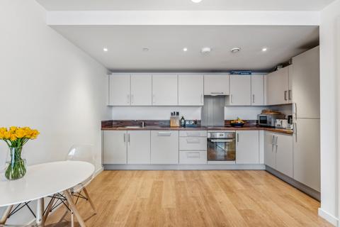 2 bedroom flat for sale - Riverlight Quay, London