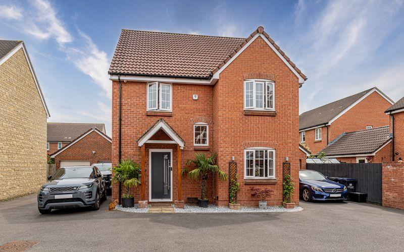 Lane, Melksham SN12 4 bed detached house for sale £370,000