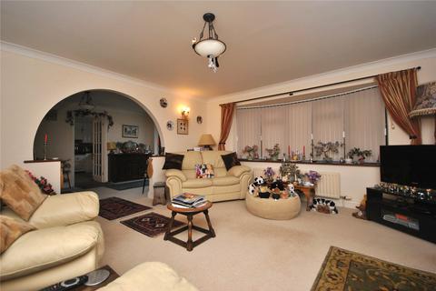 44 Beechwood Drive, Crewkerne, TA18 7BY