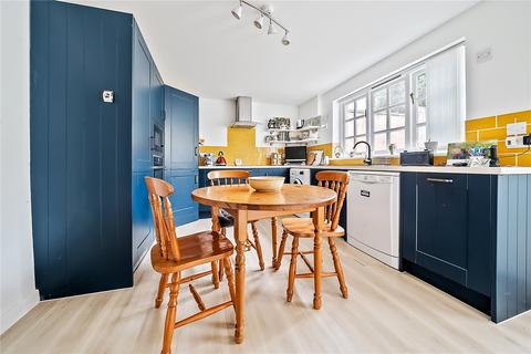 1 Saunders Mews, Winkleigh, EX19 8UB