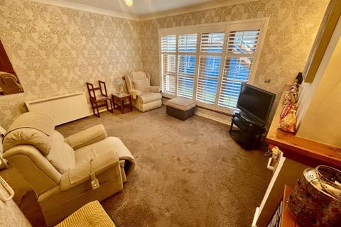 1 bedroom apartment for sale, FOR THE OVER 55'S IN CHALKWELL - A MUST SEE APARTMENT