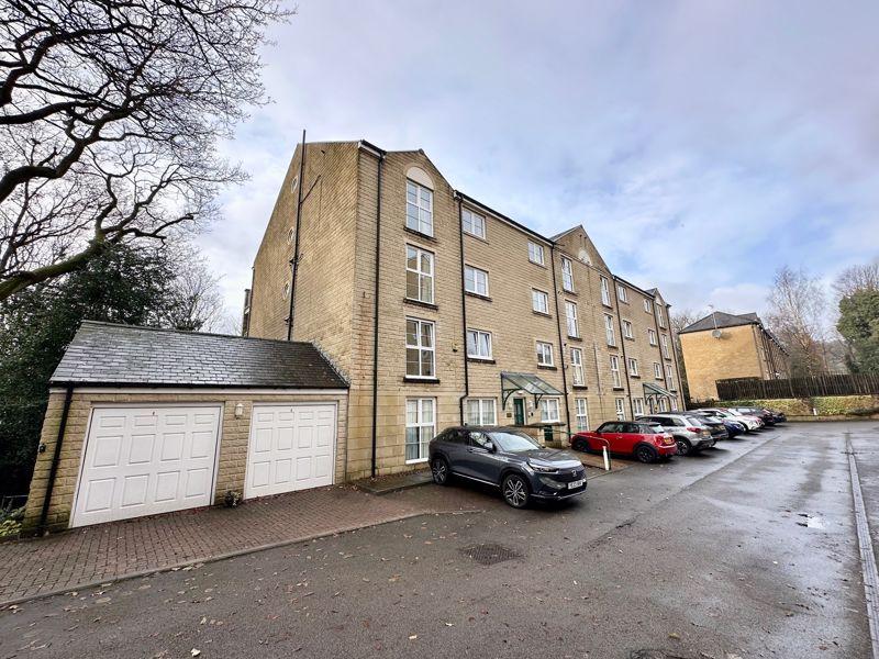 Woodcroft Grange, Burnley Road, Halifax 2 bed penthouse for sale £240,000