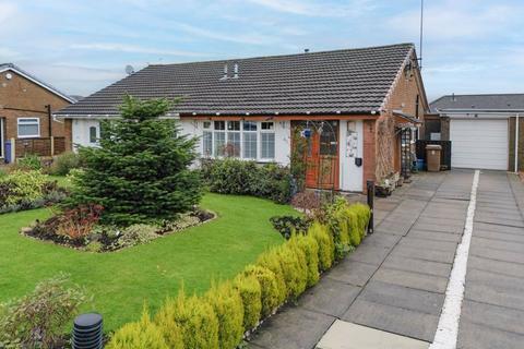 3 bedroom bungalow for sale, Ashmount Drive, Rochdale, OL12 6HP