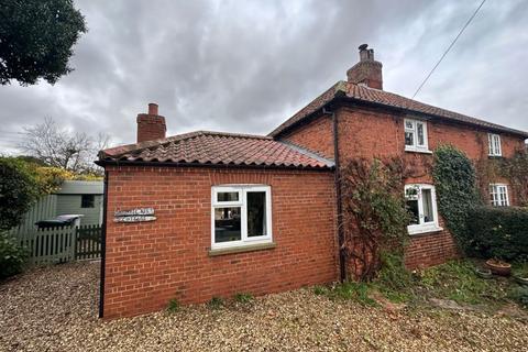 Bumble Bee Cottage Barkwith Road, South Willingham, Market Rasen, LN8 6NN