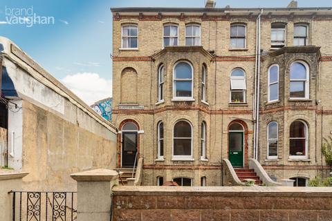 2 bedroom flat to rent, Gladstone Terrace, Brighton BN2