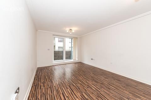 2 bedroom flat to rent, Fleet Street, East Sussex BN1