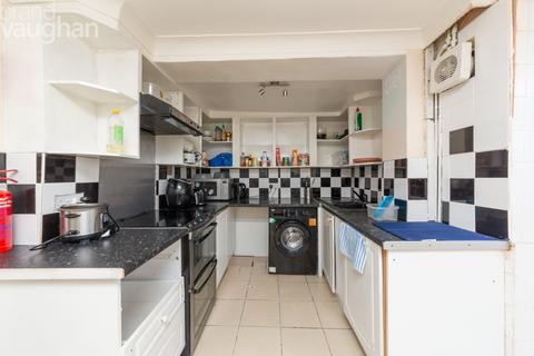 4 bedroom terraced house to rent, Ladysmith Road, Brighton BN2