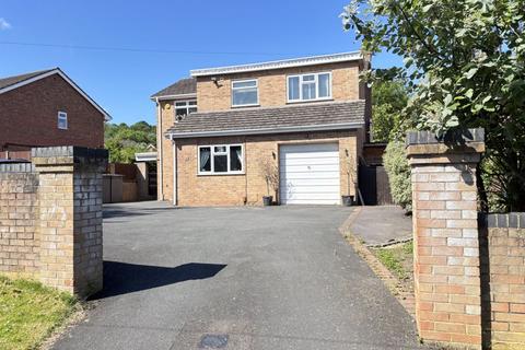 4 bedroom detached house for sale, Well Cross Road, Gloucester