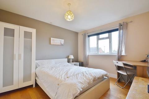 20 Fanshawe Road, Thame, OX9 3LF