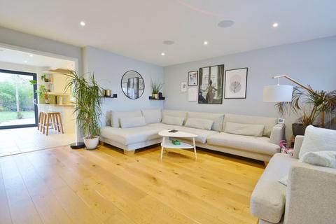 20 Fanshawe Road, Thame, OX9 3LF