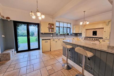Homeleigh Bournes Green Chase, Shoeburyness, Southend-on-sea, SS3 8UA