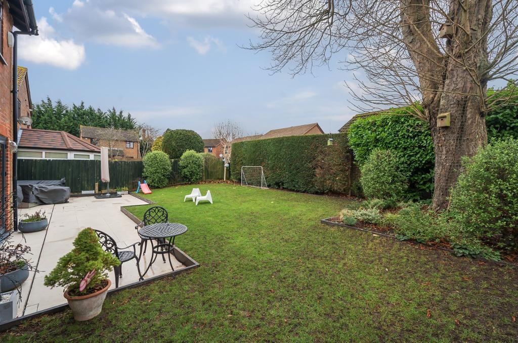 Maywater Close, Sanderstead, CR2 0RS 4 bed detached house for sale £