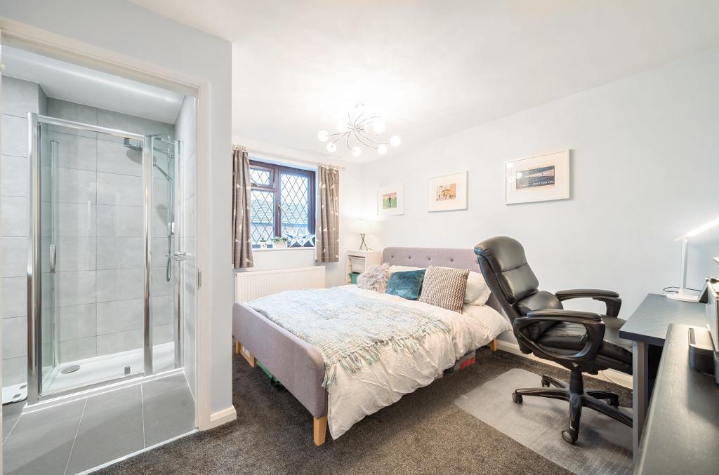 Maywater Close, Sanderstead, CR2 0RS 4 bed detached house for sale £