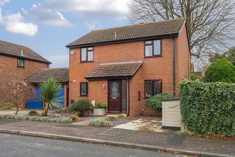 54 Maywater Close, South Croydon, CR2 0RS