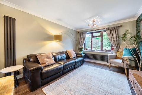 54 Maywater Close, South Croydon, CR2 0RS