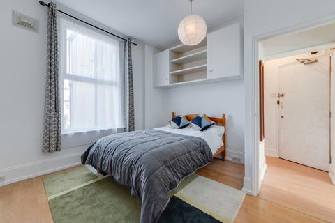 1 bedroom flat for sale, Shardeloes Road,  London, SE14