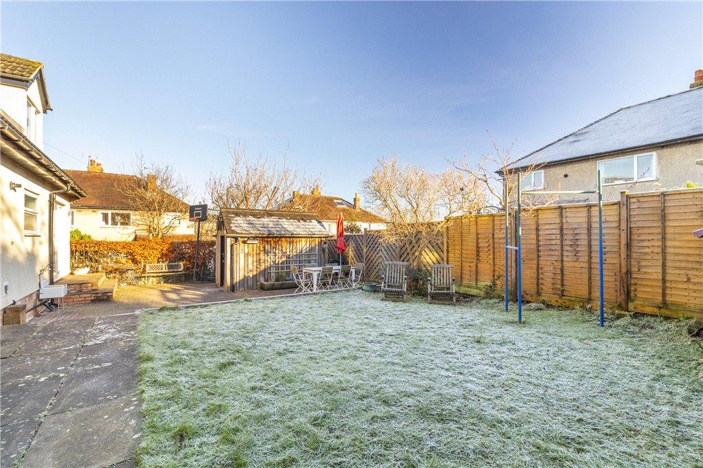 Strathmore Road, Ben Rhydding, Ilkley, West Yorkshire, LS29 3 bed