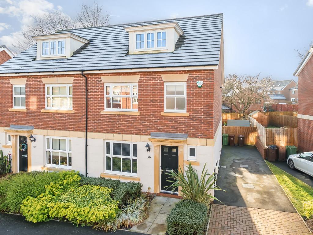 Hepworth Gardens, Wakefield, West Yorkshire 4 bed semidetached house