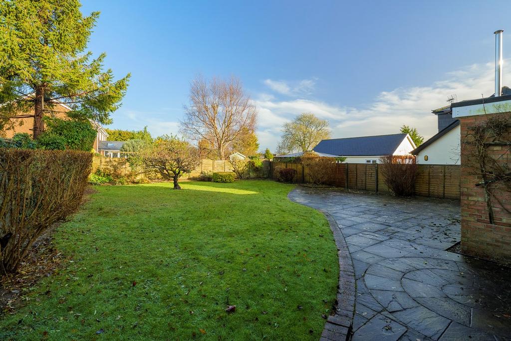 Woodland Road, Lyminge, Folkestone, CT18 4 bed detached house for sale £575,000