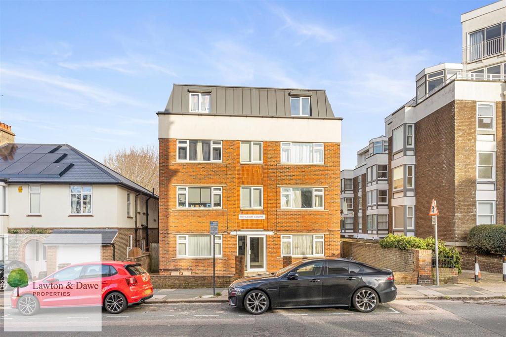 Lansdowne Road, Hove Studio for sale £175,000