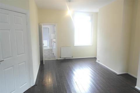 2 bedroom terraced house to rent - Chesnut Avenue