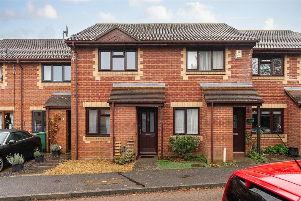 Canons Close, Reigate 2 bed terraced house £425,000