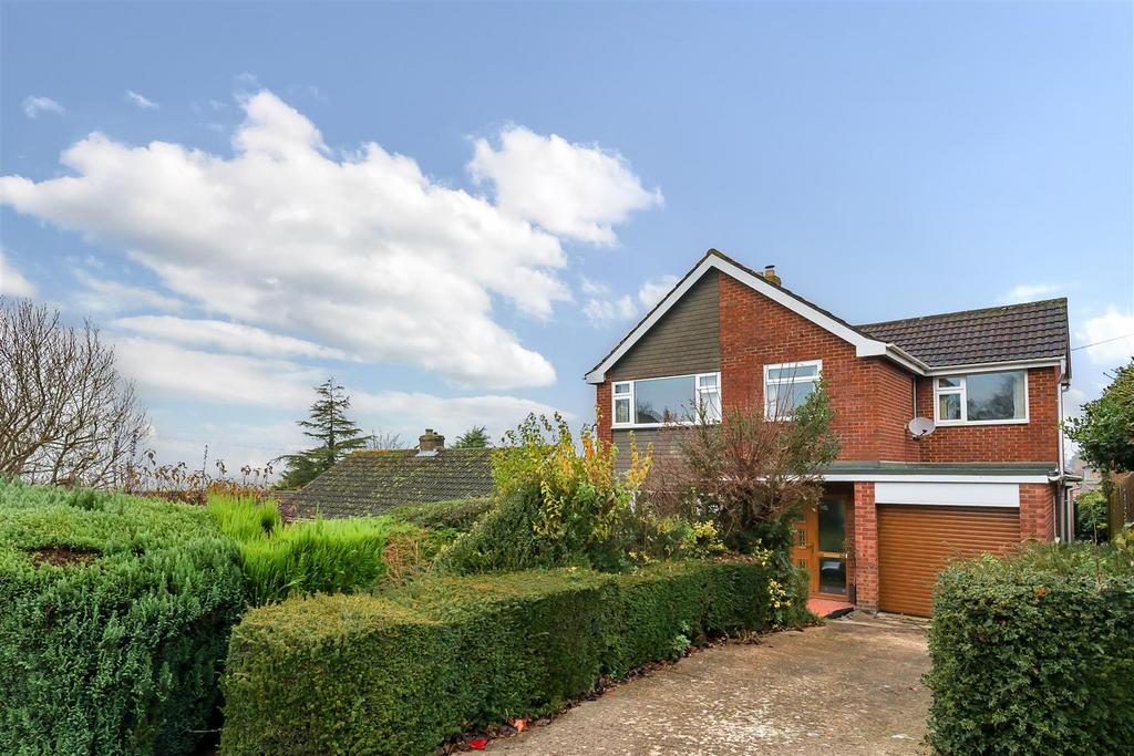 Highlands, Potterne 5 bed detached house for sale £400,000