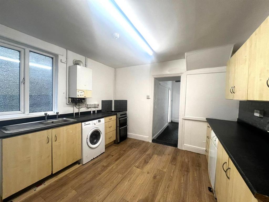Kinley Street, Port Tennant, Swansea 3 bed terraced house £110,000