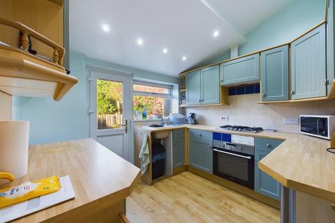 4 Dandorlan Road, Burry Port, SA16 0RA