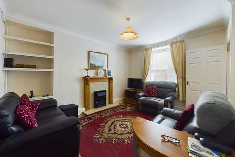 4 Dandorlan Road, Burry Port, SA16 0RA