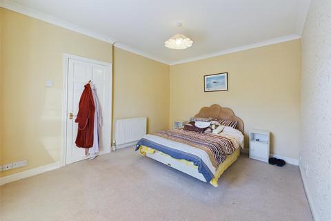 4 Dandorlan Road, Burry Port, SA16 0RA