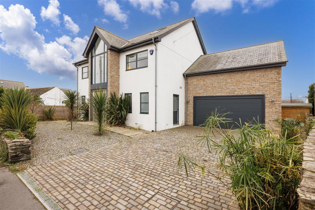 St Merryn Padstow North Cornwall 5 bed detached house for sale £