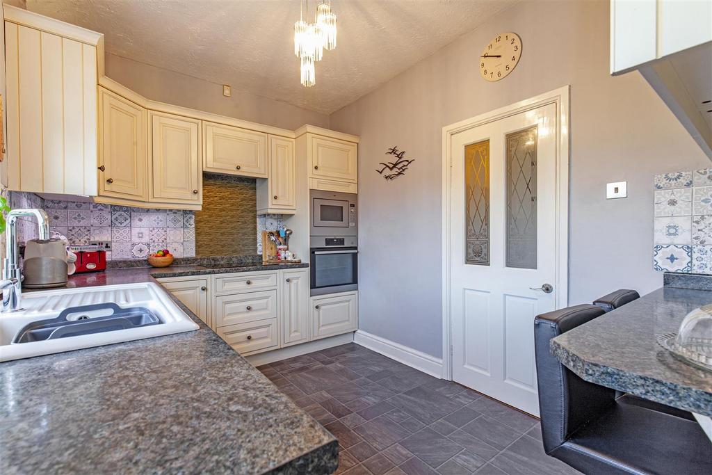 Kitchen-3.jpg