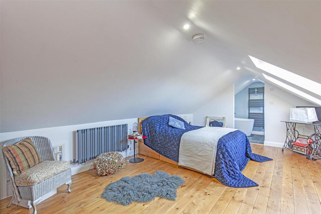 Bedroom 2-1.jpg