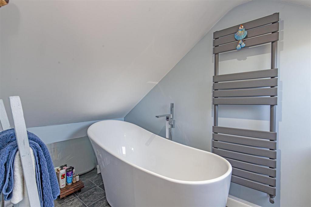 En Suite-1.jpg