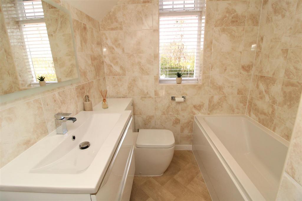 Bathroom.JPG
