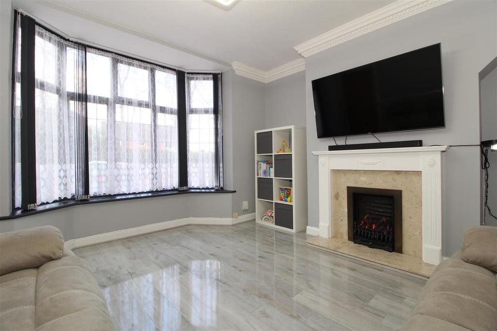 Front Lounge.JPG