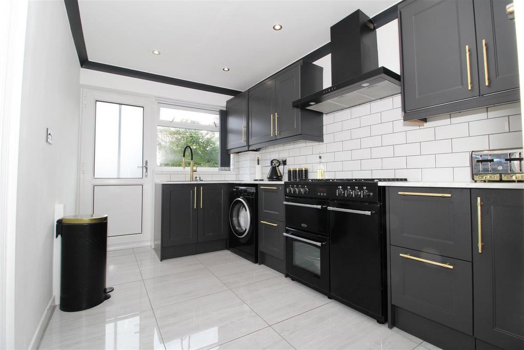 Kitchen Area.JPG