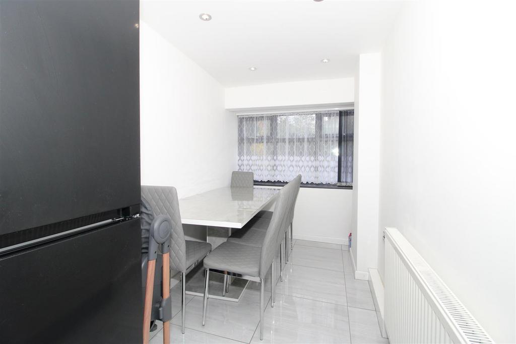 Dining Area.JPG