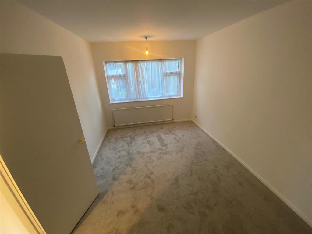 Watling Street, Bexleyheath 2 bed property to rent £1,600 pcm (£369 pw)