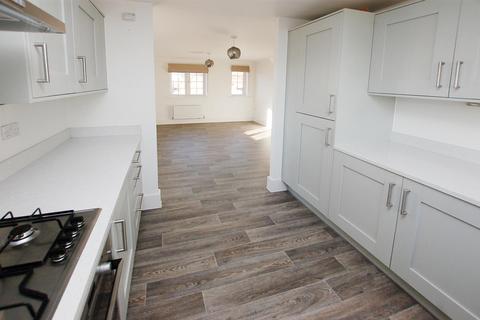 2 bedroom flat for sale, Tully Drive, Paddock Wood, Tonbridge