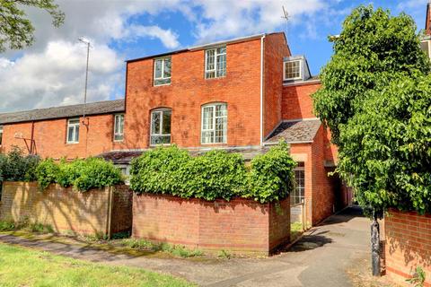 3 bedroom terraced house for sale, St. Agathas Road, Pershore