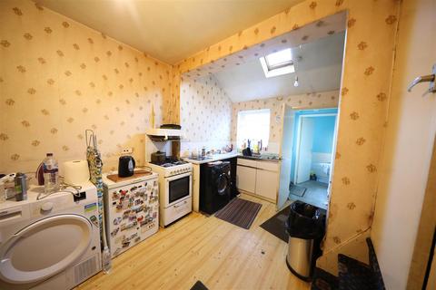 2 bedroom end of terrace house for sale, Farringdon Street, Hull