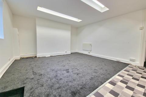 1 bedroom apartment to rent, Trinity Square, Margate, CT9