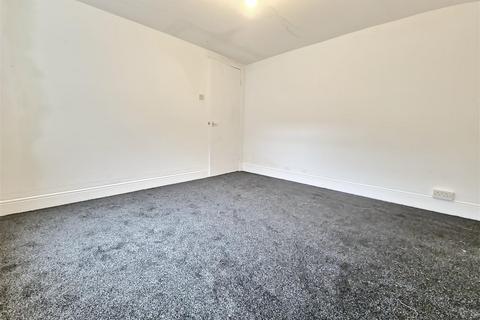 1 bedroom apartment to rent, Trinity Square, Margate, CT9